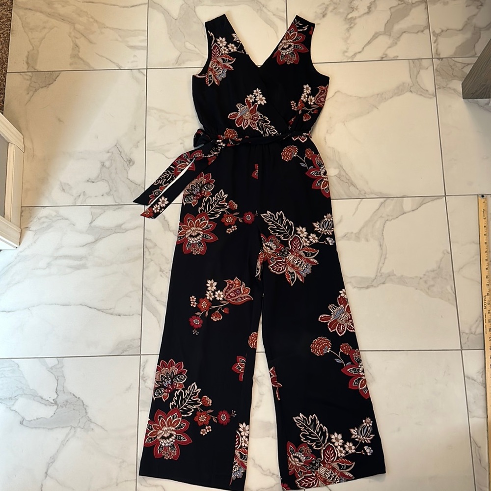 Maurices Sleeveless V-Neck Jumpsuit Romper size Small Ankle Length Black Floral